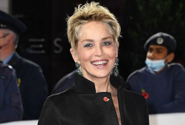 Зірка Голлівуду Шерон Стоун вперше зізналася, що пережила дев'ять викиднів