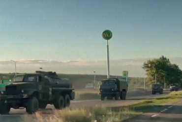 Войска РФ перегоняют колонны военной техники в сторону Запорожья (видео)