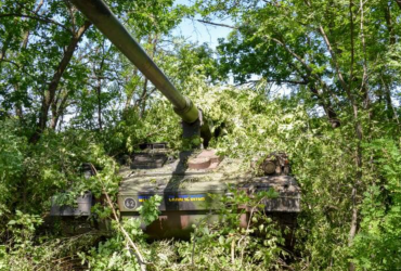 Минобороны показало работу немецкой САУ Panzerhaubitze 2000 на линии фронта (видео)