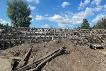 ЗМІ показали, що росіяни знищили на заводі в Кременчуці: ангара з боєприпасами там немає