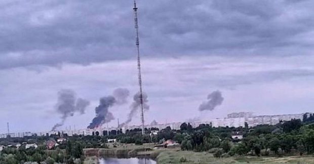 В Днепропетровской области одну вражескую ракету сбила ПВО, другая - разрушила инфраструктурный объект: подробности от спасателей