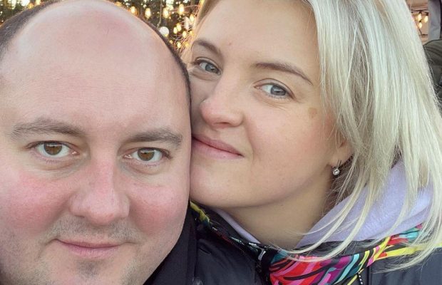 Дружина Юрія Ткача розповіла про найстрашнішу ніч під час обстрілу: "Закрила своїм тілом дочку"