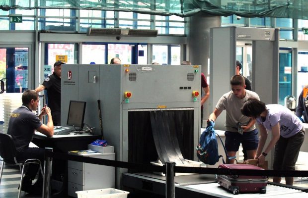 На Центральном ж/д вокзале в Киеве изменили правила пропуска (фоторепортаж, видео)