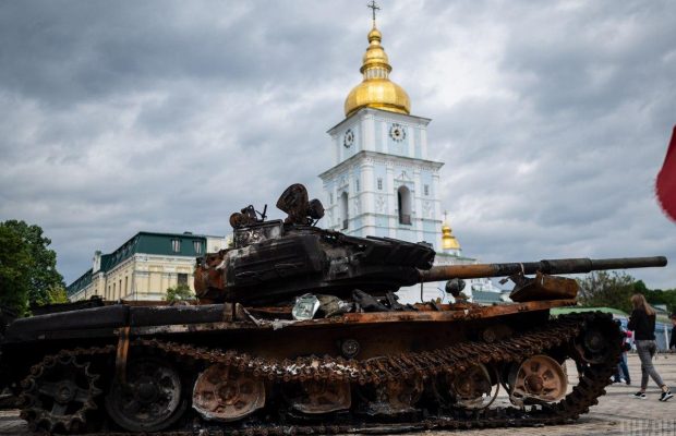 Астролог намекнула на даты развязки войны в Украине