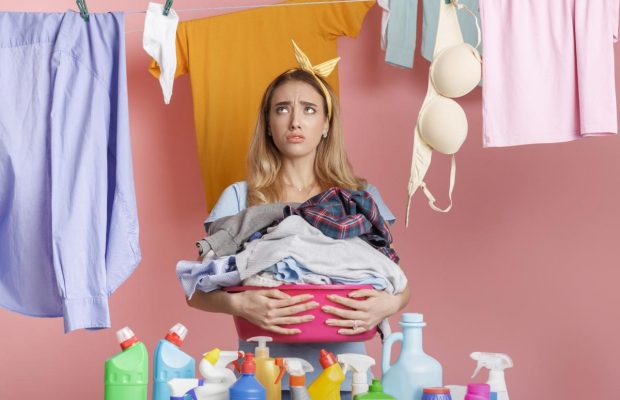Уксус, перекись и молоко: что делать, если вещь села после стирки