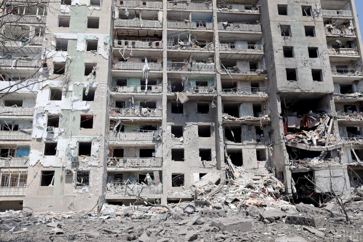 В Сергеевке российские ракеты разбили жилой 9-этажный дом / фото УНИАН, Александр Гиманов В Сергеевке российские ракеты разбили жилой 9-этажный дом / фото УНИАН, Александр Гиманов