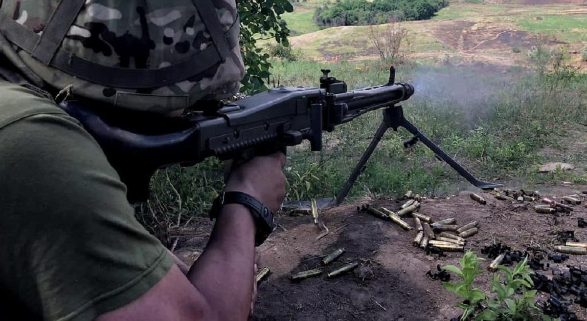 На Слобожанском направлении противник ведет боевые действия вдоль государственной границы Украины / фото facebook.com/okPivden