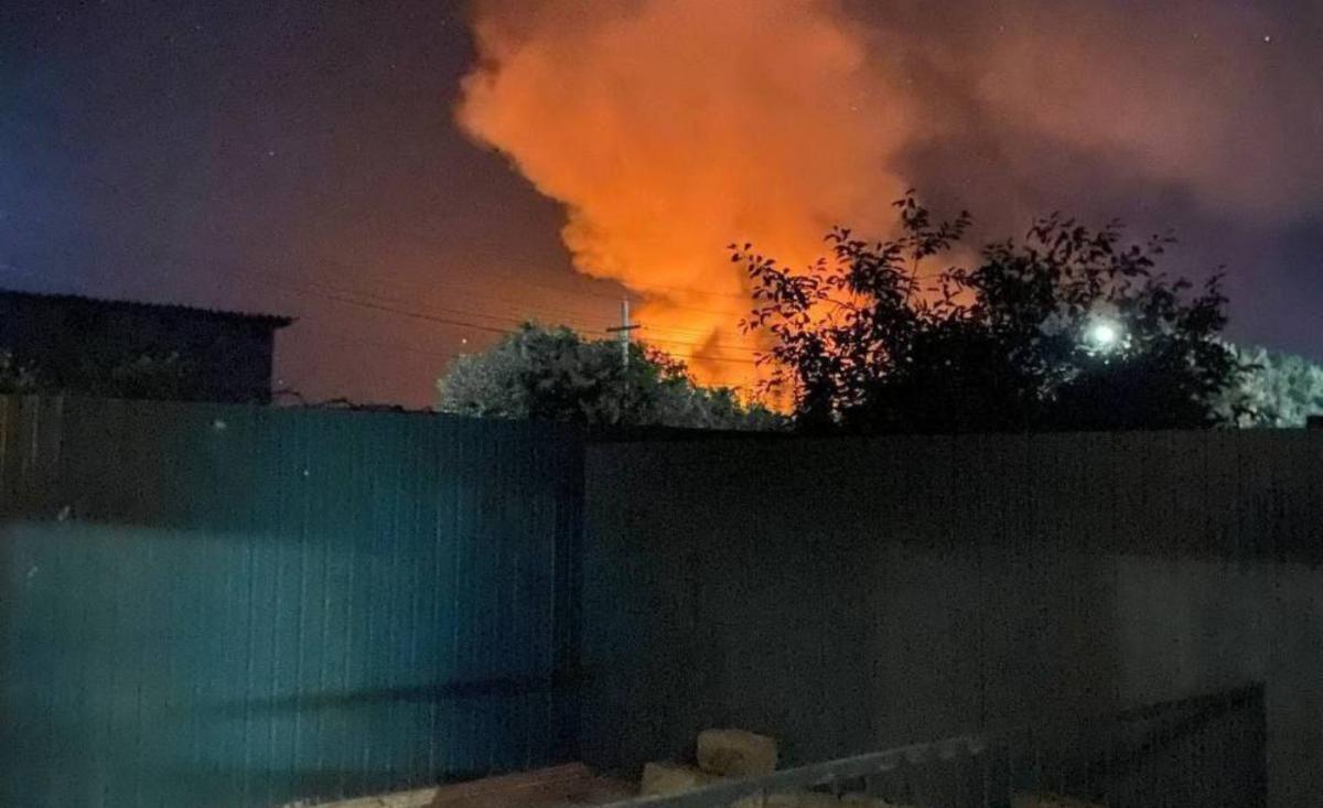На Луганщині підірвали ворожий склад боєприпасів / скріншот На Луганщині підірвали ворожий склад боєприпасів / скріншот