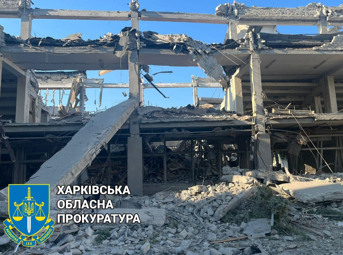 В Харькове враги обстреляли вуз, погиб гражданский / фото facebook.com/prokuraturakharkiv В Харькове враги обстреляли вуз, погиб гражданский / фото facebook.com/prokuraturakharkiv