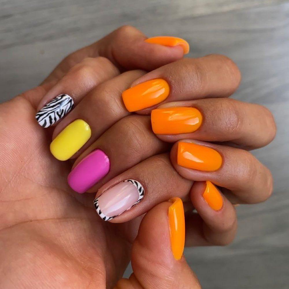 Незвичайний манікюр 2022 / фото nailsbeauty_star, Instagram Незвичайний манікюр 2022 / фото nailsbeauty_star, Instagram