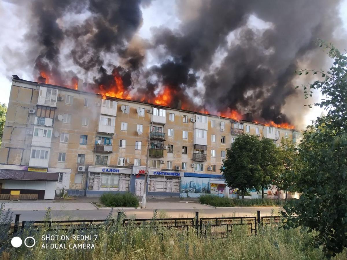 Оккупанты постоянно обстреливают Авдеевку / фото Павел Кириленко Оккупанты постоянно обстреливают Авдеевку / фото Павел Кириленко