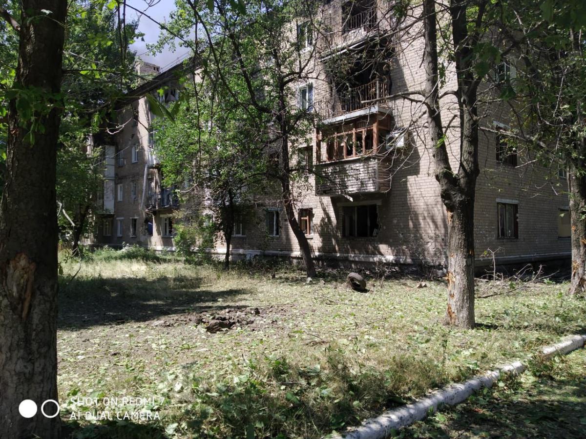 Ворожі війська цілодобово обстрілюють Авдіївку (фото) Ворожі війська цілодобово обстрілюють Авдіївку (фото)