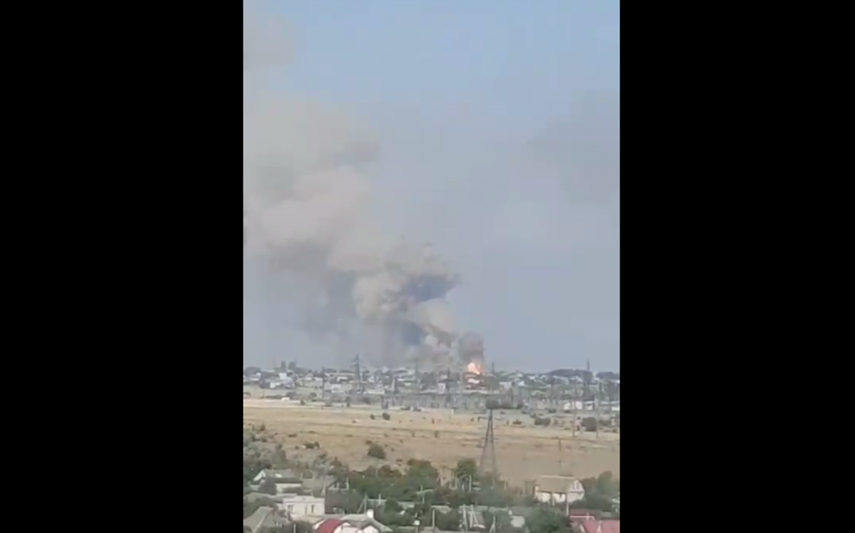 Українські бійці знищують ворожі склади боєприпасів / скріншот Українські бійці знищують ворожі склади боєприпасів / скріншот