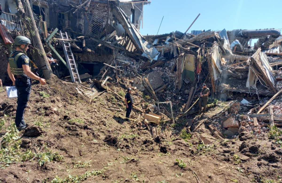 Росіяни знову атакували Харків / фото Нацполіція Росіяни знову атакували Харків / фото Нацполіція