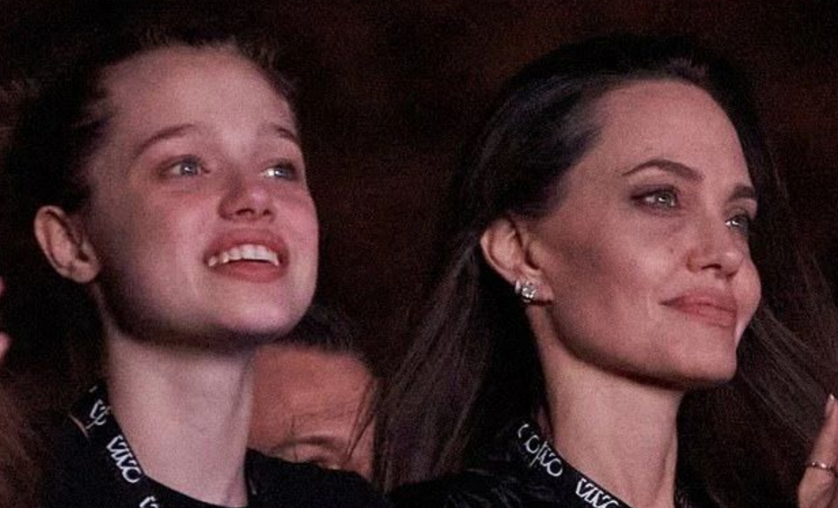 Анджелина Джоли с дочерью на концерте / Фото - instagram.com
