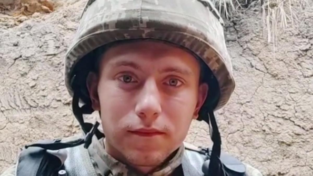 Военнослужащий ВСУ довел до слез видеороликом для сына / Скриншот Военнослужащий ВСУ довел до слез видеороликом для сына / Скриншот