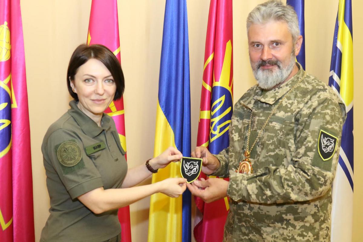 Священники підтримують бійців: служба військового капеланства стане частиною ЗСУ / фото Ганна Маляр Священники підтримують бійців: служба військового капеланства стане частиною ЗСУ / фото Ганна Маляр