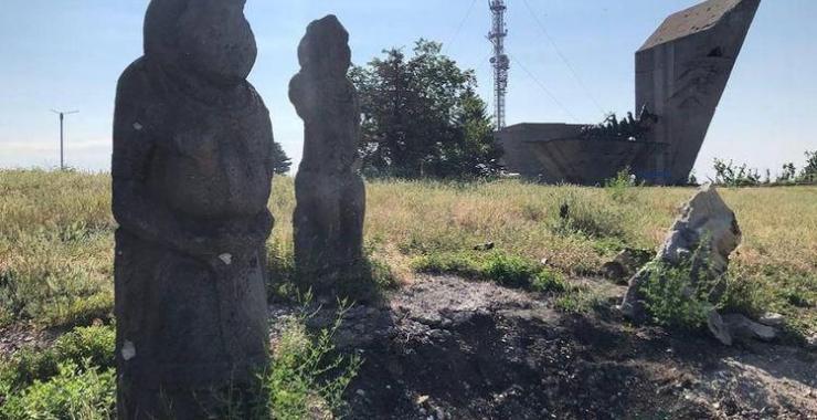 Окупанти в Ізюмі розстріляли людей, які вийшли на гору ловити мобільний зв'язок / фото 2day.kh.ua Окупанти в Ізюмі розстріляли людей, які вийшли на гору ловити мобільний зв'язок / фото 2day.kh.ua
