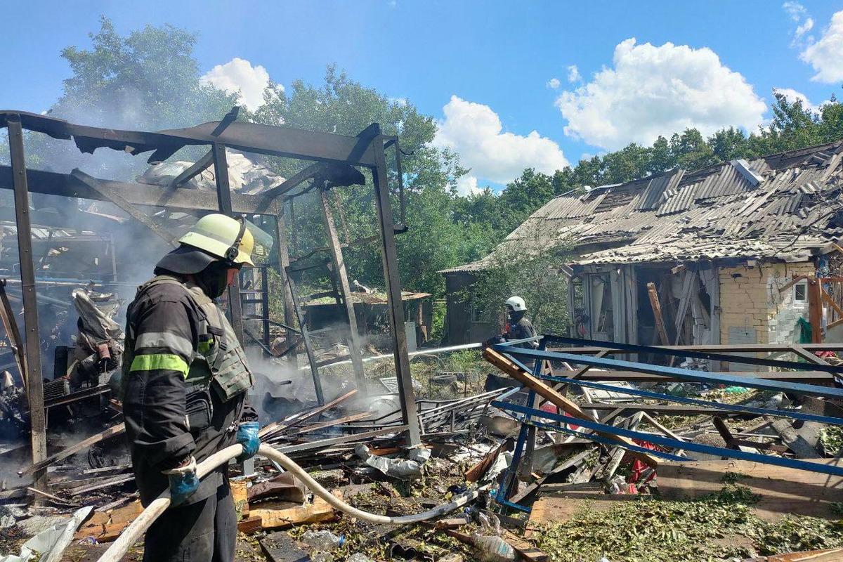В результате нового обстрела Харькова госпитализированы 5 человек / фото t.me/synegubov В результате нового обстрела Харькова госпитализированы 5 человек / фото t.me/synegubov