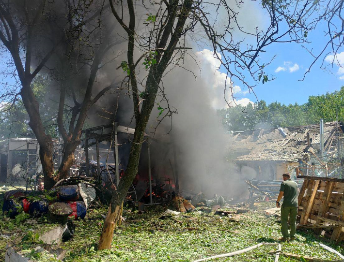 В результате нового обстрела Харькова госпитализированы 5 человек / фото t.me/synegubov В результате нового обстрела Харькова госпитализированы 5 человек / фото t.me/synegubov