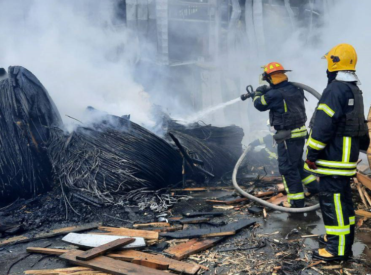 В результате нового вражеского обстрела Харькова госпитализированы 5 человек / фото t.me/synegubov В результате нового вражеского обстрела Харькова госпитализированы 5 человек / фото t.me/synegubov