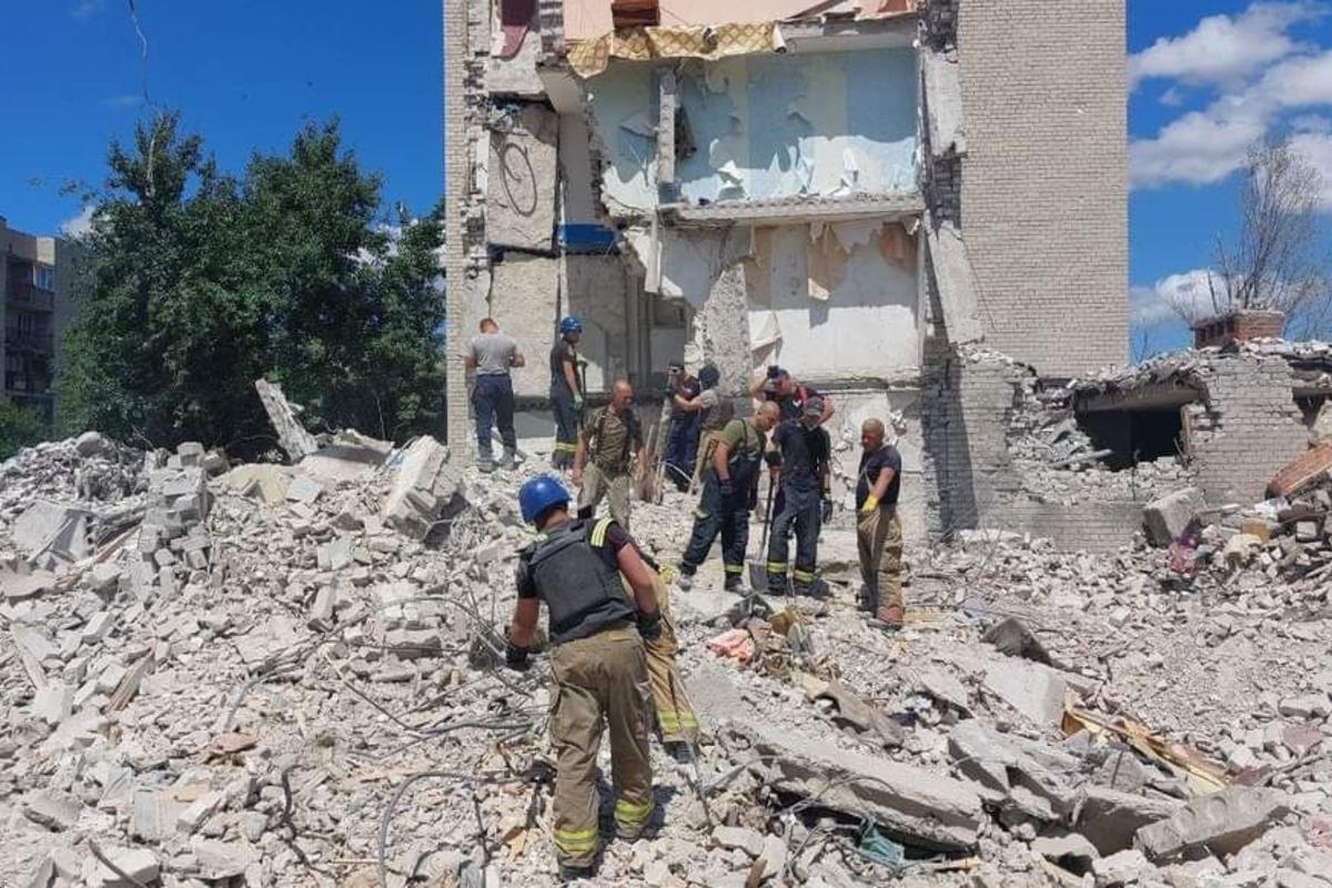 Число жертв вражеского ракетного удара по Часовом Яру возросло до 45 человек / фото t.me/dsns_telegram Число жертв вражеского ракетного удара по Часовом Яру возросло до 45 человек / фото t.me/dsns_telegram