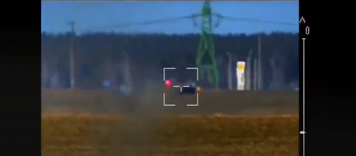 Воїни ЗСУ феєрично спалили російський "Бук"/ Скріншот Воїни ЗСУ феєрично спалили російський "Бук"/ Скріншот