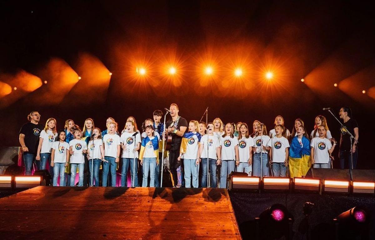 Солист выступил с украинским детским коллективом Color Music / фото: Instagram Coldplay Солист выступил с украинским детским коллективом Color Music / фото: Instagram Coldplay