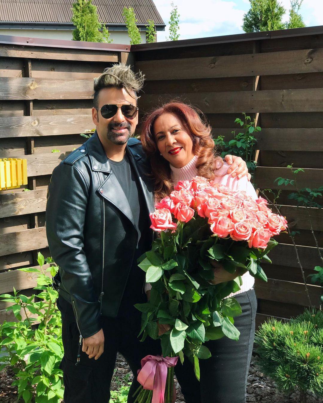 Амадор Лопес з мамою / instagram.com/amadorlopez_rumberos Амадор Лопес з мамою / instagram.com/amadorlopez_rumberos