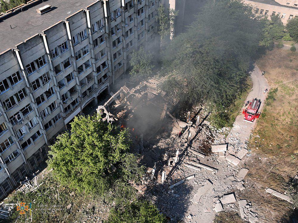 The consequences of the shelling of Nikolaev by Russian invaders / photo: State Emergency Service