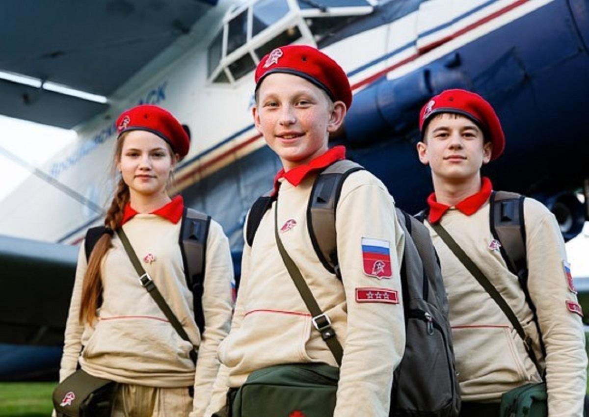Окупанти хочуть перевиховати українських дітей у росіян / фото stat.mil.ru Окупанти хочуть перевиховати українських дітей у росіян / фото stat.mil.ru