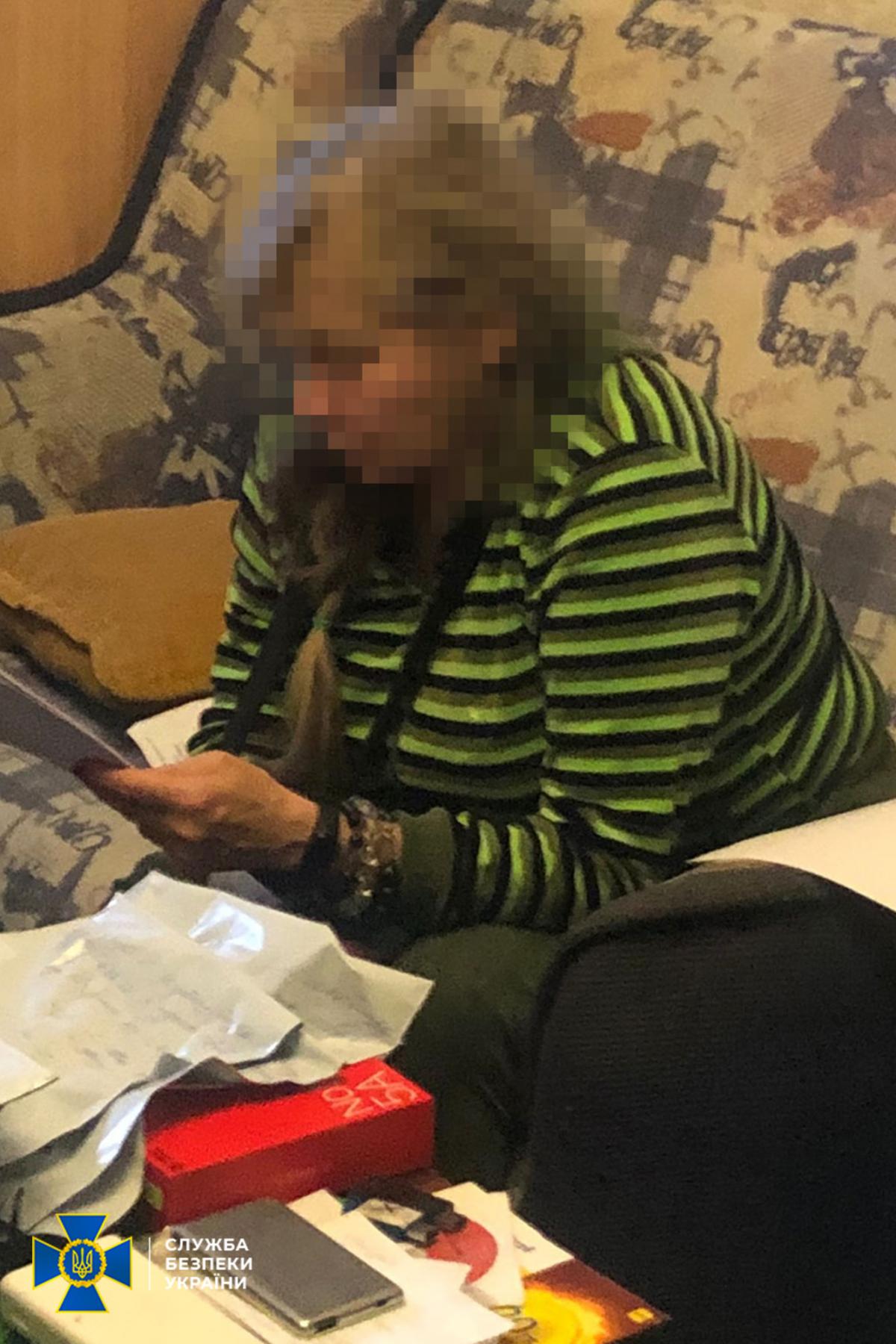 У Києві затримали корегувальницю вогню / фото СБУ У Києві затримали корегувальницю вогню / фото СБУ