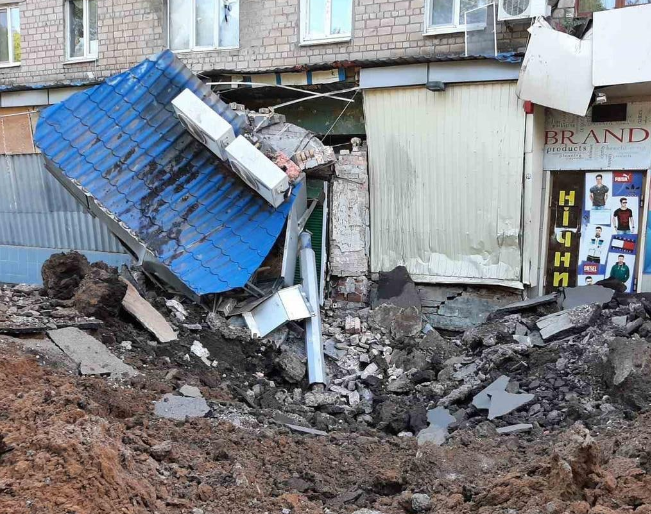 Вороги використали проти мирних жителів Донецької області різне озброєння, зокрема, били з авіації / фото t.me/UA_National_Police