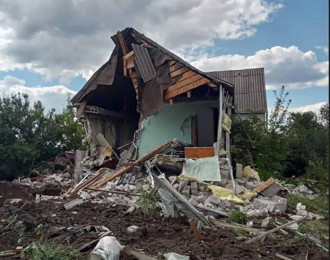 Внаслідок обстрілу окупантами Слов'янська загинули двоє чоловіків / фото ДСНС України Внаслідок обстрілу окупантами Слов'янська загинули двоє чоловіків / фото ДСНС України