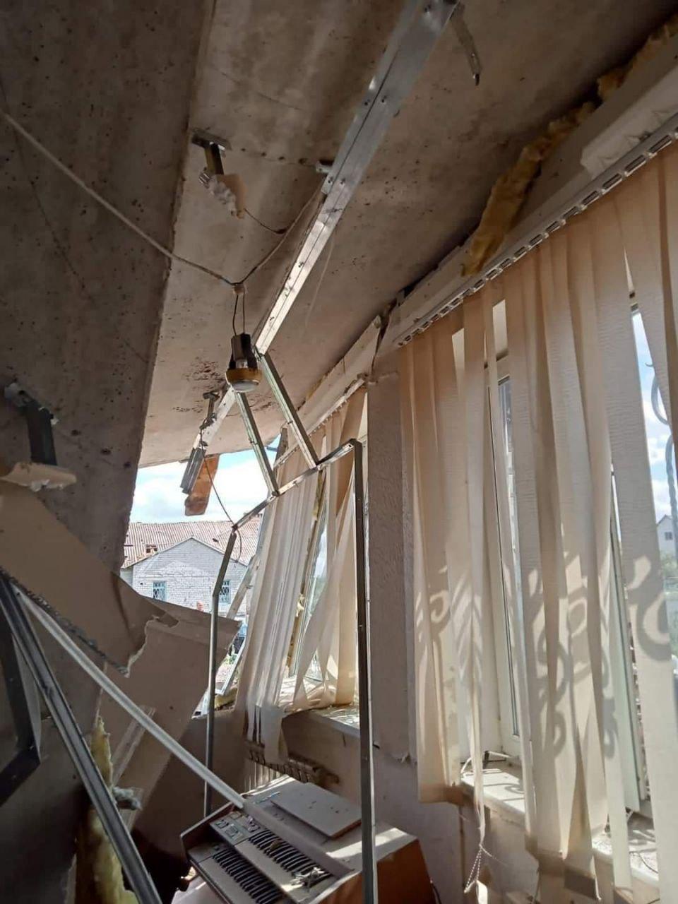 Обстрел оккупантами Славянска: спасатели достали из-под завалов тела двух мужчин Обстрел оккупантами Славянска: спасатели достали из-под завалов тела двух мужчин