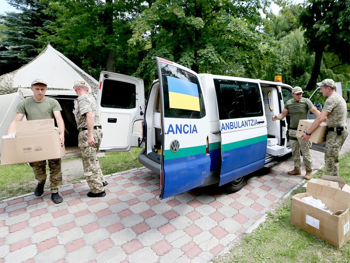 Григорій Козловський передав обладнання госпіталю у Львові