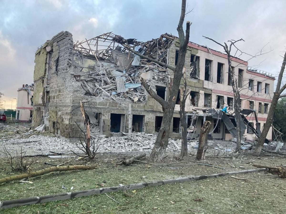 На Донеччині російські окупанти зруйнували дві школи / фото Донецька обласна військова адміністрація На Донеччині російські окупанти зруйнували дві школи / фото Донецька обласна військова адміністрація