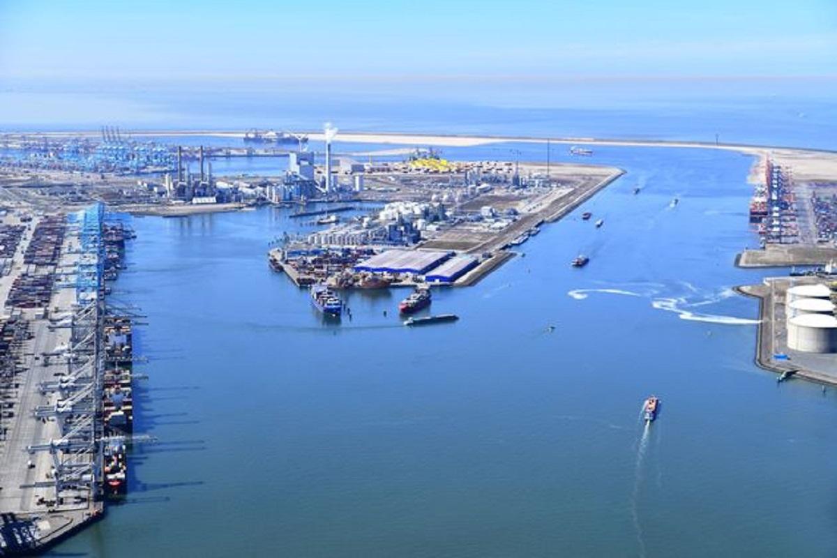 Роттердам активізував роботу з підготовки до війни в РФ / фото portofrotterdam.com Роттердам активізував роботу з підготовки до війни в РФ / фото portofrotterdam.com