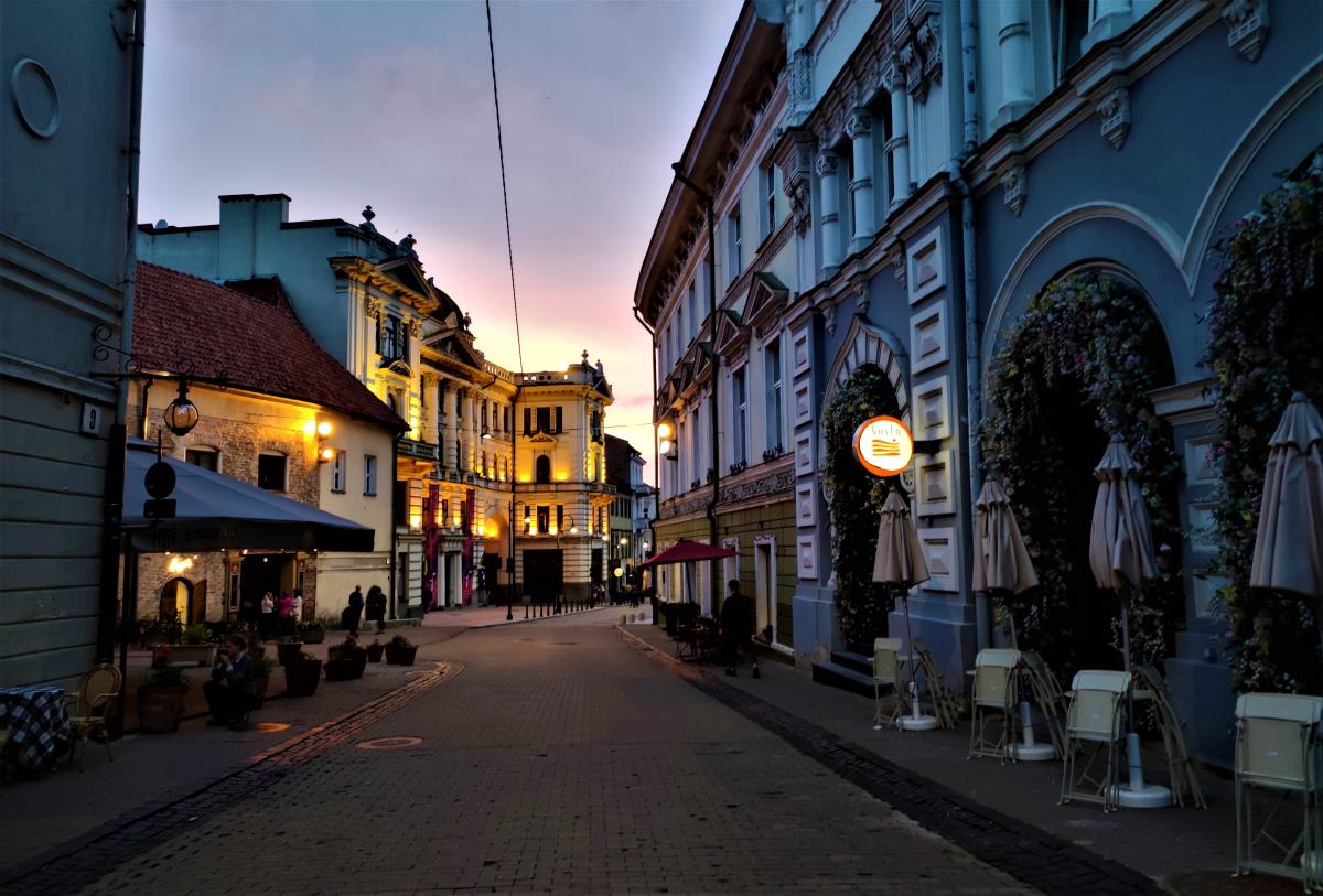 У Вільнюсі дуже красиво ввечері / фото Марина Григоренко