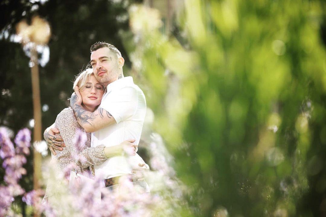 Британецът, който напусна семейството си заради бежанец от Украйна, фалира заради епична любовна история / снимка instagram.com/sonya_dobrvlsk