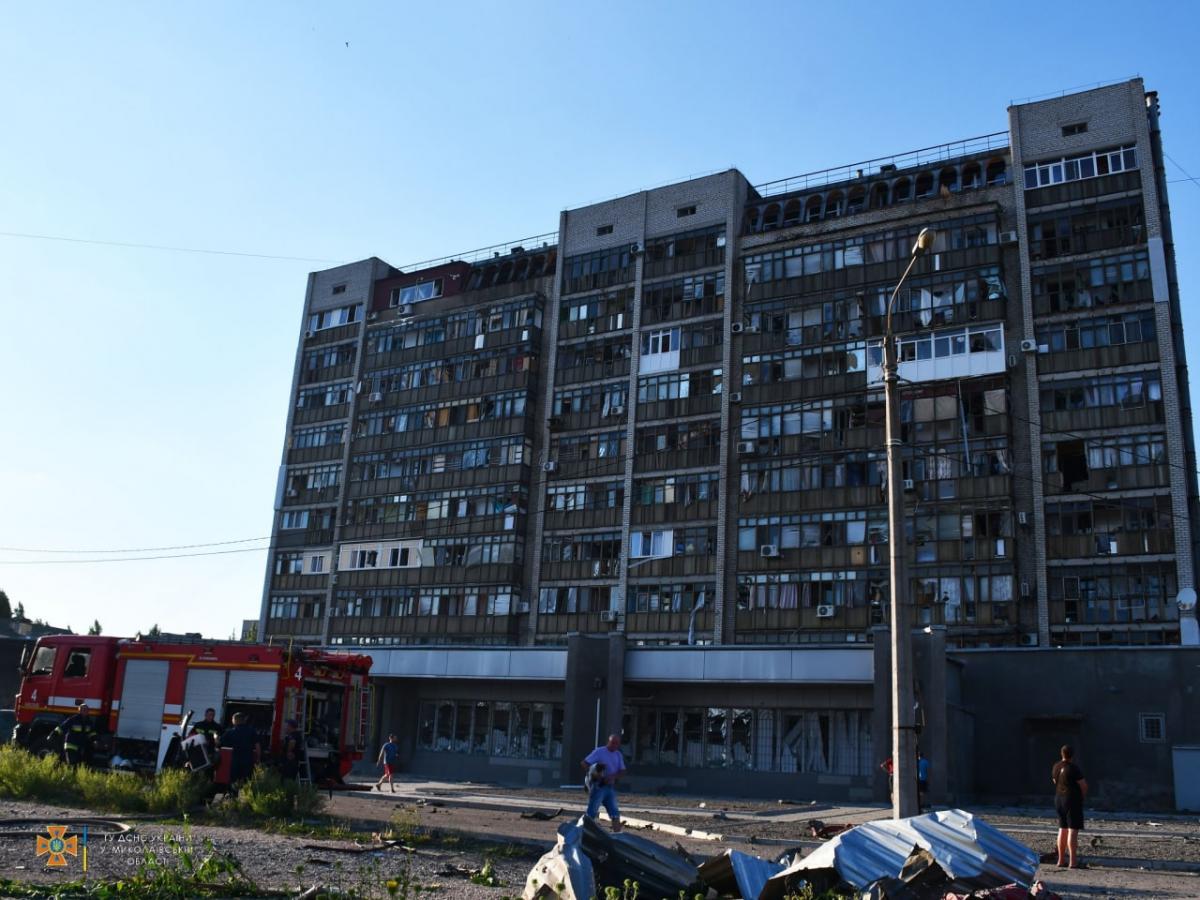 У Миколаєві проходить операція з виявлення російських диверсантів / фото ДСНС У Миколаєві проходить операція з виявлення російських диверсантів / фото ДСНС