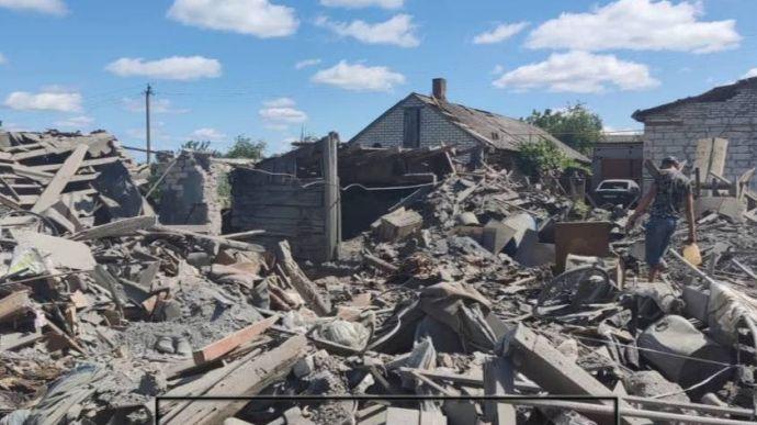 Обломки одного из беспилотников повредили частные дома / фото из соцсетей Обломки одного из беспилотников повредили частные дома / фото из соцсетей