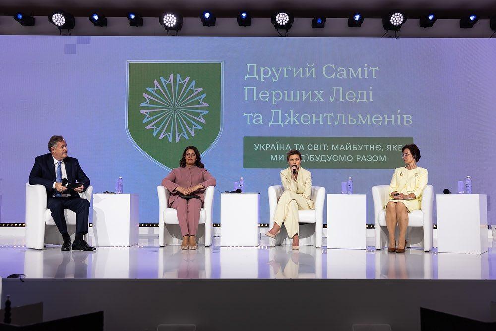 Елена Зеленская на Втором Саммите первых леди и джентельменов / Фото - instagram.com Елена Зеленская на Втором Саммите первых леди и джентельменов / Фото - instagram.com