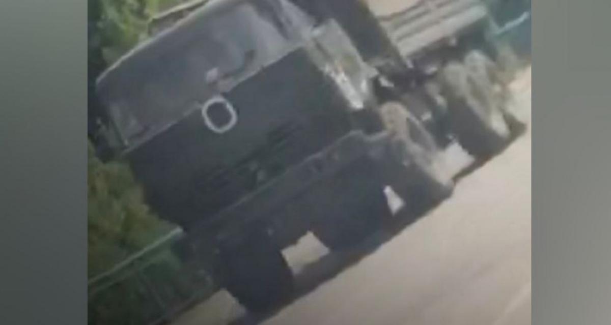 Россия перебрасывает военную технику из Беларуси / скриншот Россия перебрасывает военную технику из Беларуси / скриншот