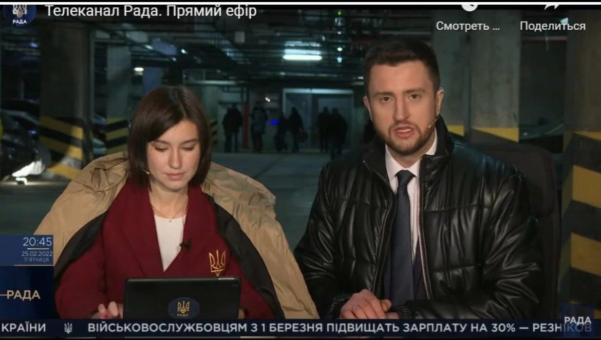 Українські телеведучі, не змовляючись, відмовились від яскравих помад