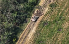 Сжигаем "вторую армию мира": ВСУ эффектно уничтожили очередную вражескую технику (видео)