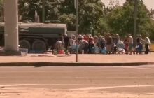 В оккупированном Мариуполе людям дают 5 литров питьевой воды в неделю - горсовет