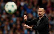 Один з найкращих футбольних тренерів світу зробив подарунок воїнам ЗСУ (відео)