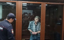 Московского депутата приговорили к семи годам за антивоенную речь (видео)