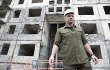 Мер Кличко перевірив хід робіт з відновлення будинку на Оболоні після ракетного обстрілу